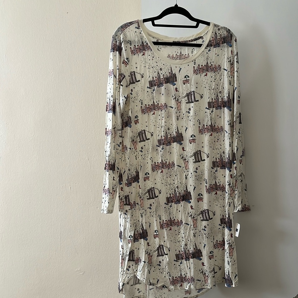 NWT GapBody New York City Night Shirt size XL